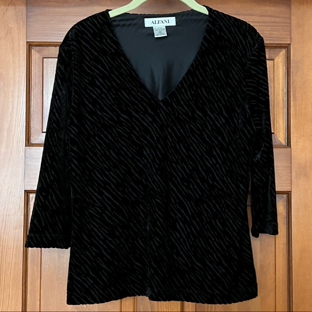 ALFANI Black Textured Velvet Top